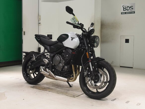 2026 Triumph Trident 660, белый, 1040000 рублей - вид 1