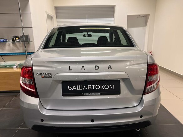 2026 Lada (ВАЗ) Granta I Рестайлинг, серебристый - вид 6
