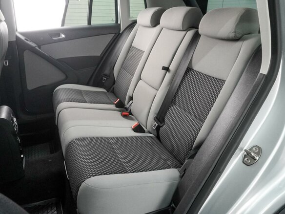2011 Volkswagen Tiguan I, серебристый - вид 8