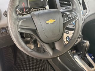 2014 Chevrolet Aveo II, белый, 850000 рублей, вид 5