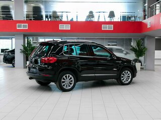 2011 Volkswagen Tiguan I Рестайлинг, чёрный, 990000 рублей, вид 2