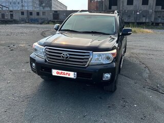 2013 Toyota Land Cruiser 200 Series Рестайлинг 1, чёрный, 4100000 рублей, вид 1