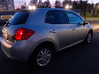 2008 Toyota Auris I, серебристый, 650000 рублей, вид 4
