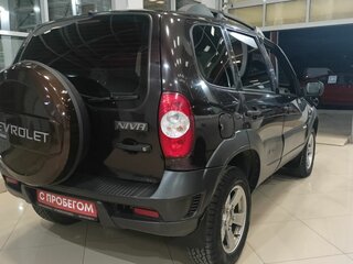 2011 Chevrolet Niva I Рестайлинг, коричневый, 358000 рублей, вид 3