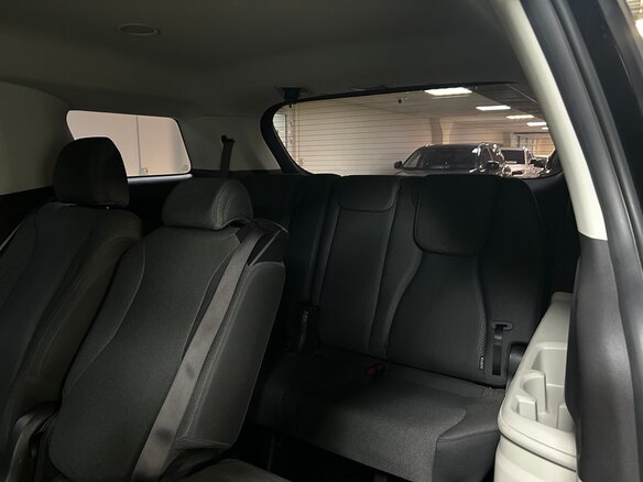 2021 Kia Carnival IV, чёрный, 3980000 рублей - вид 13