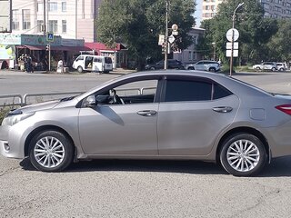 2013 Toyota Corolla XI (E160, E170, E180), золотистый, 1300000 рублей, вид 4