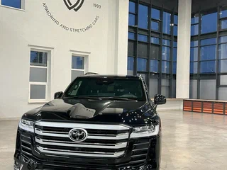 2026 Toyota Land Cruiser 300 Series, чёрный, 35500000 рублей, вид 3