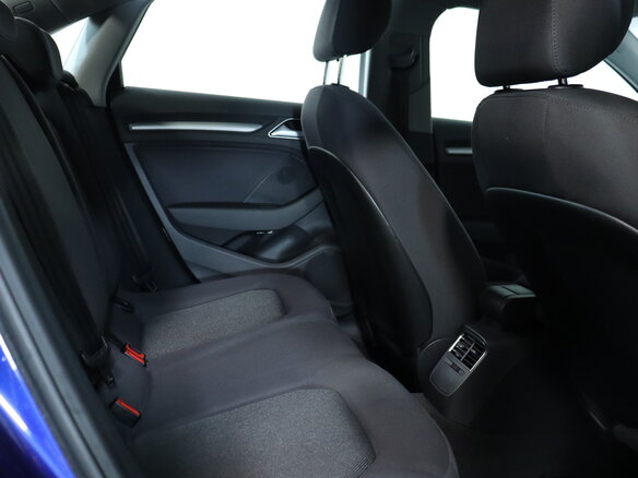 2017 Audi A3 III (8V) Рестайлинг, синий, 1747900 рублей - вид 19