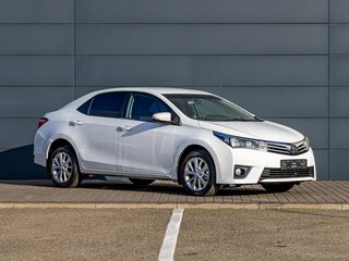 2013 Toyota Corolla XI (E160, E170, E180), белый, 1556000 рублей, вид 3