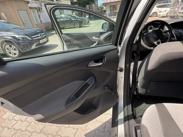2014 Ford Focus III, серебристый - вид 10