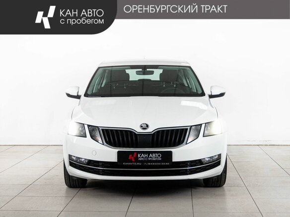 2019 Skoda Octavia III (A7) Рестайлинг, белый, 1730000 рублей