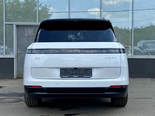 2026 Lynk & Co 900, белый, 8640000 рублей, вид 4