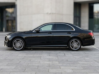 2018 Mercedes-Benz E-Класс 220 d V (W213, S213, C238), чёрный, 3000000 рублей, вид 1