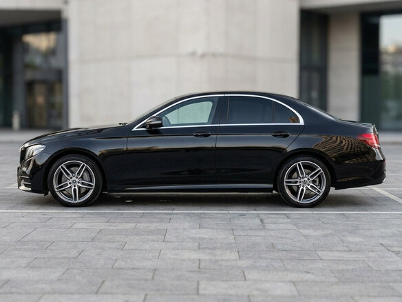 2018 Mercedes-Benz E-Класс 220 d V (W213, S213, C238), чёрный, 3000000 рублей