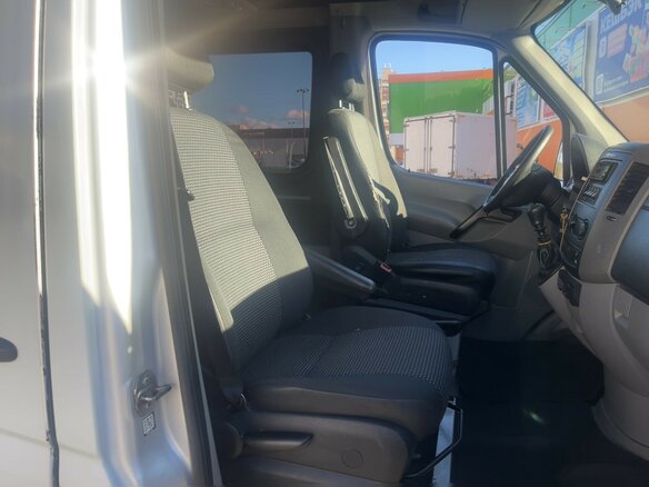 2015 Mercedes-Benz Sprinter, серый, 2450000 рублей - вид 6