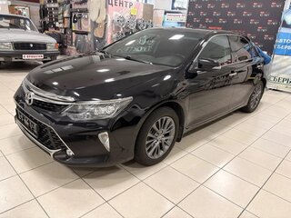 2017 Toyota Camry VII (XV50) Рестайлинг 2, чёрный, 2600000 рублей, вид 1