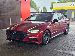 2023 Hyundai Sonata VIII (DN8), красный, 3000000 рублей, вид 1