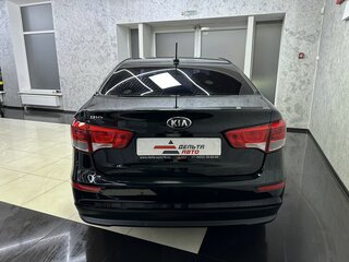 2017 Kia Rio III Рестайлинг, чёрный, 1345000 рублей, вид 4