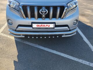 2014 Toyota Land Cruiser Prado 5-speed 150 Series Рестайлинг 1, серебристый, 3750000 рублей, вид 1