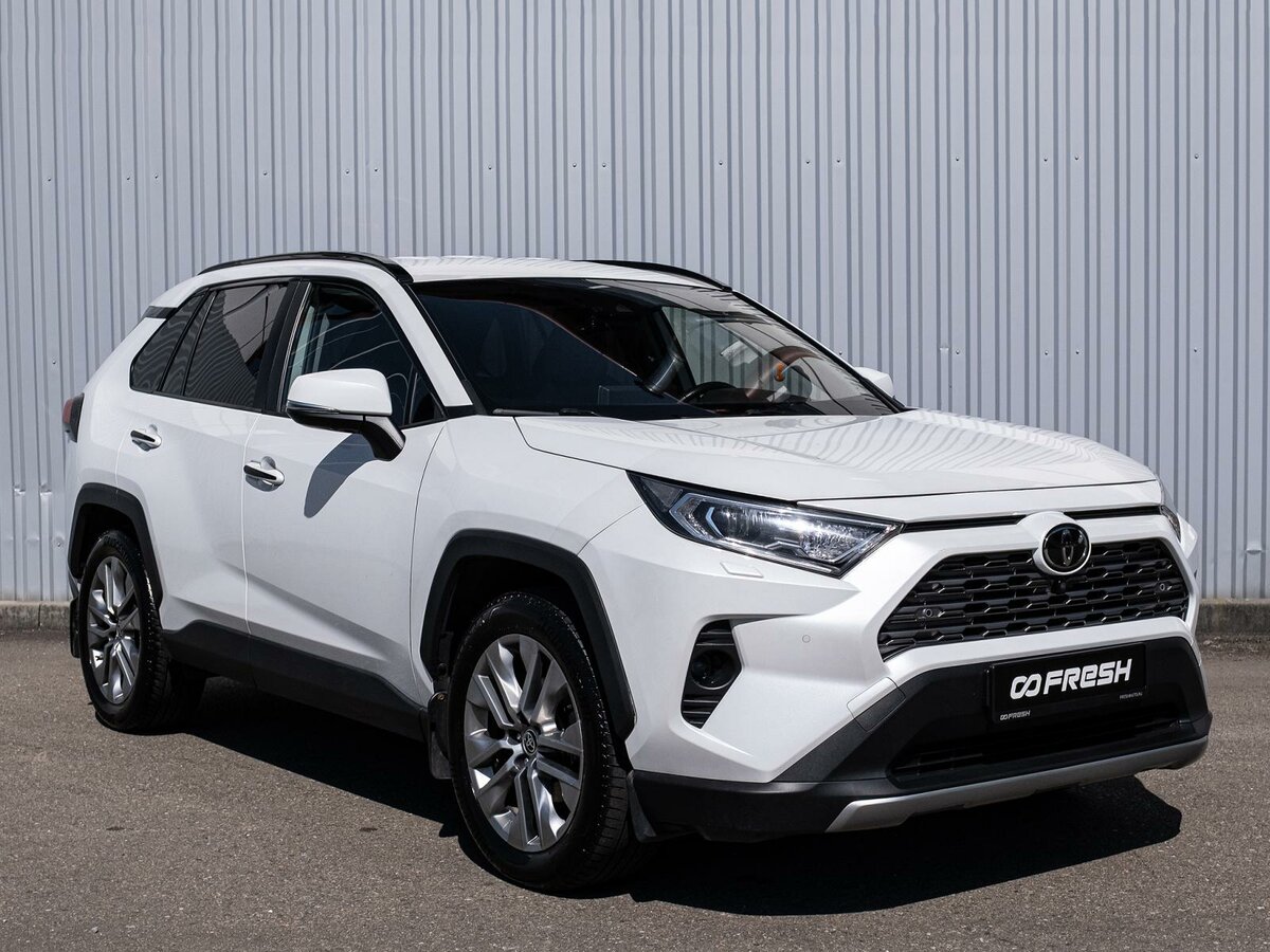 Открыть фотографии: Toyota RAV4 V (XA50)
