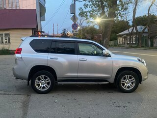 2012 Toyota Land Cruiser Prado 150 Series, серебристый, 2550000 рублей, вид 5