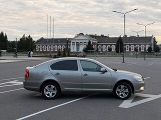 2011 Skoda Octavia II (A5) Рестайлинг, серый, 719000 рублей, вид 3