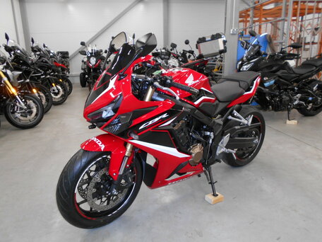 2020 Honda CBR 650R, красный, 860000 рублей, вид 5