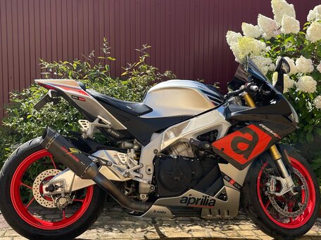 2018 Aprilia RSV4, серебристый, 1190000 рублей, вид 3