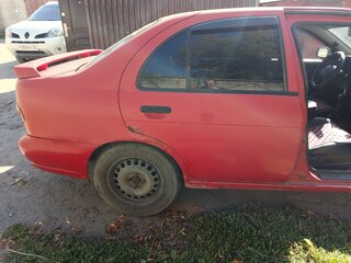 1999 Nissan Almera I (N15), красный, 90000 рублей, вид 3