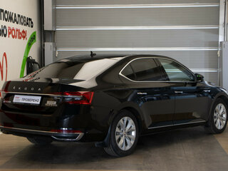 2020 Skoda Superb III Рестайлинг, чёрный, 2460000 рублей, вид 4
