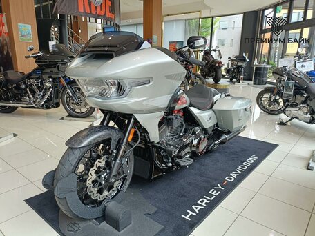 2025 Harley-Davidson CVO Road Glide ST, серебристый, 5599000 рублей, вид 2