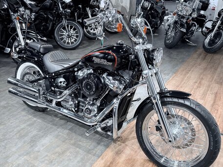 2021 Harley-Davidson Street Bob, чёрный, 1699000 рублей, вид 2