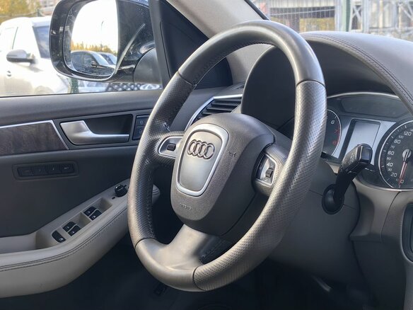 2010 Audi Q5 I (8R), чёрный, 1299000 рублей - вид 10