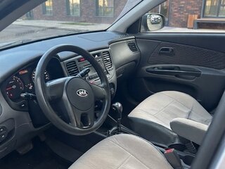 2010 Kia Rio II Рестайлинг, серебристый, 820000 рублей, вид 5