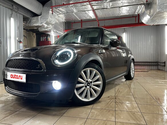 2010 Mini Hatch Cooper S II (R56) Рестайлинг, коричневый, 900000 рублей