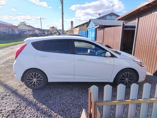 2012 Hyundai Solaris I, белый, 640000 рублей, вид 1