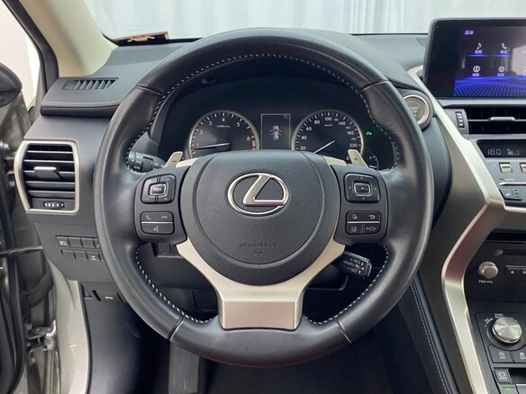 2021 Lexus NX 200 I Рестайлинг, серебристый, 2900000 рублей - вид 14