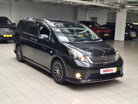 2010 Toyota ISis I Рестайлинг, чёрный, 1150000 рублей