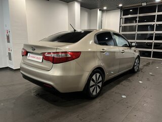2011 Kia Rio 4-speed III, бежевый, 650000 рублей, вид 3