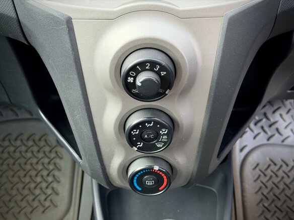 2009 Toyota Vitz II (XP90), серый - вид 19