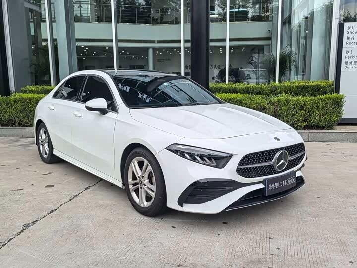 Открыть фотографии: Mercedes-Benz A-Класс IV (W177) Рестайлинг
