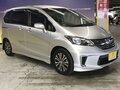 2014 Honda Freed I Рестайлинг 2, серебристый - вид 1
