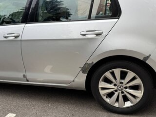 2016 Volkswagen Golf VII, серебристый, 850000 рублей, вид 3
