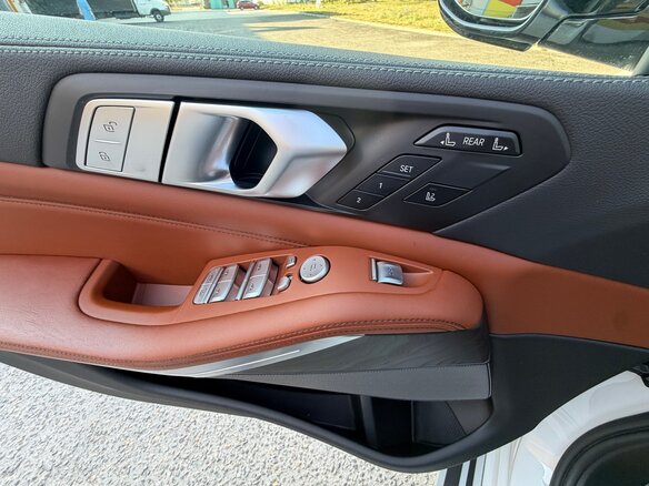 2019 BMW X7 30d I (G07), белый, 8640000 рублей - вид 13