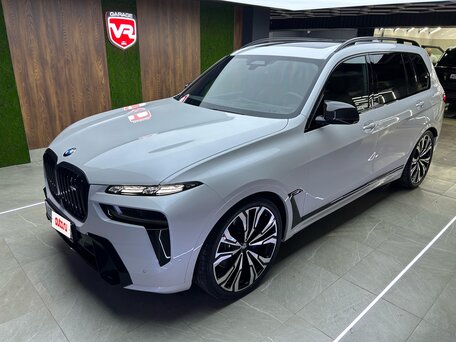 2024 BMW X7 M60i I (G07) Рестайлинг, белый, 15900000 рублей, вид 1