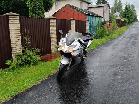 2001 Honda VFR 800, серебристый, 380000 рублей, вид 1