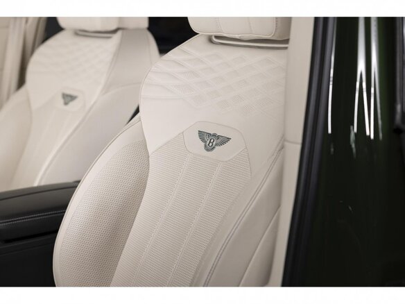 2023 Bentley Bentayga EWB I Рестайлинг, зелёный, 26000000 рублей - вид 16