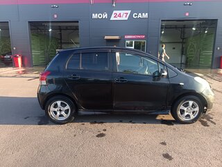 2010 Toyota Vitz II (XP90), чёрный, 350000 рублей, вид 2