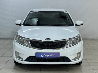 2013 Kia Rio 4-speed III, белый, 764900 рублей, вид 3
