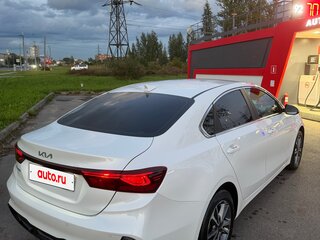 2022 Kia Cerato IV Рестайлинг, белый, 2050000 рублей, вид 5